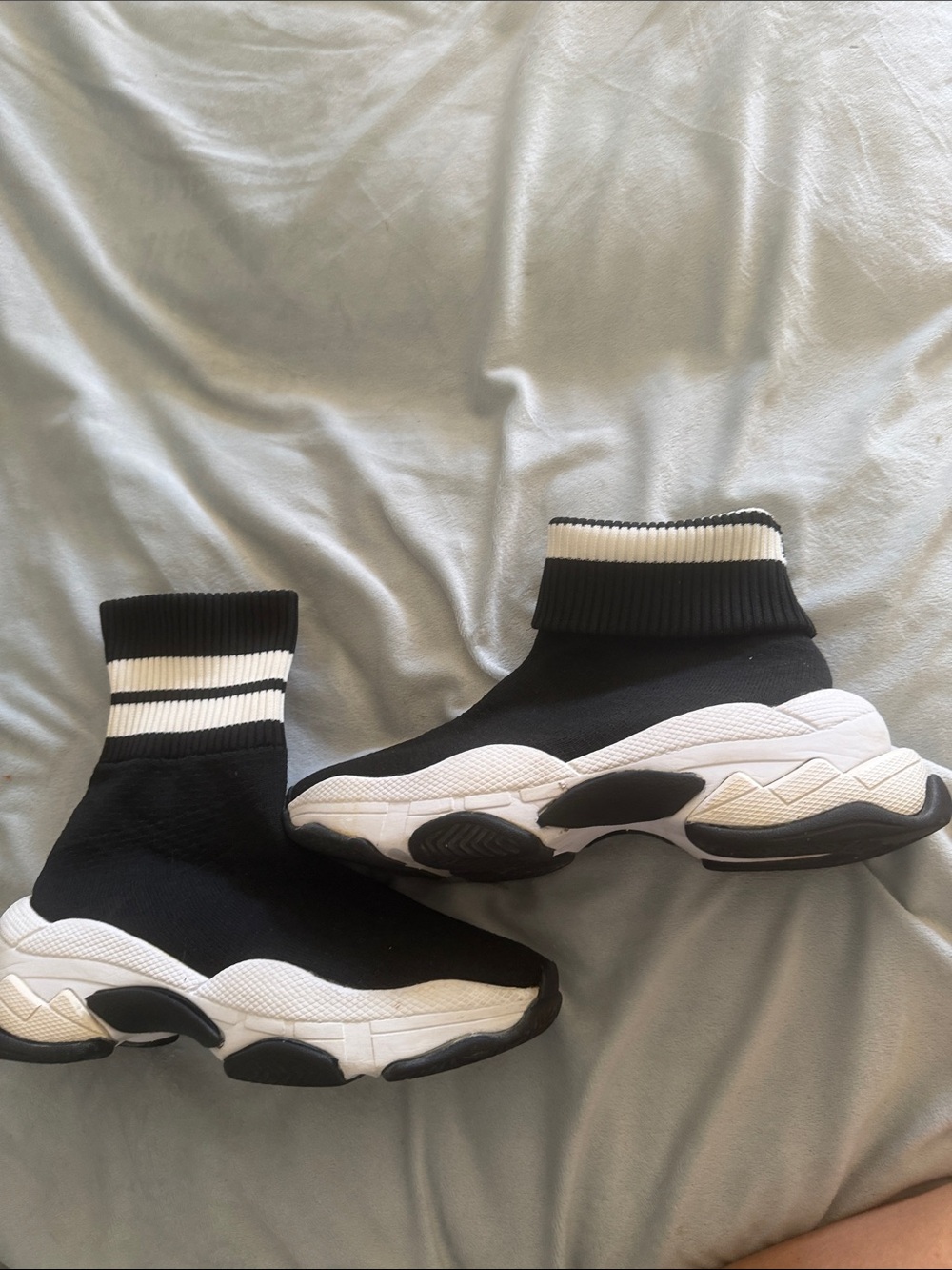 Great condition 37-38 booties sport  black